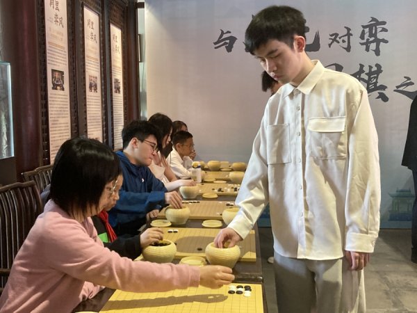 尚红网 跟着天元赛去游览，同里滋养围棋文化的一方富土