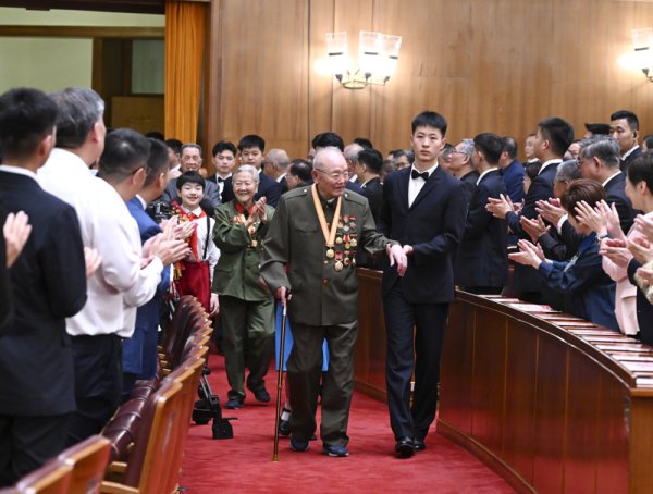 恒力配资 山河铭记，正义永恒！九三文艺晚会高清组图来了